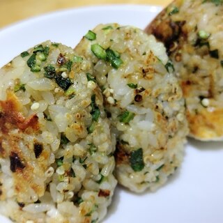 オクラご飯の焼きおにぎり